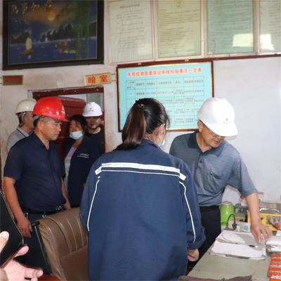 หม้อต้มไอน้ำท่อน้ำถ่านหิน 2-20t / H พร้อมระบบเสริม